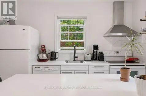 34 Lavergne Street Ottawa ON K1L 5G3