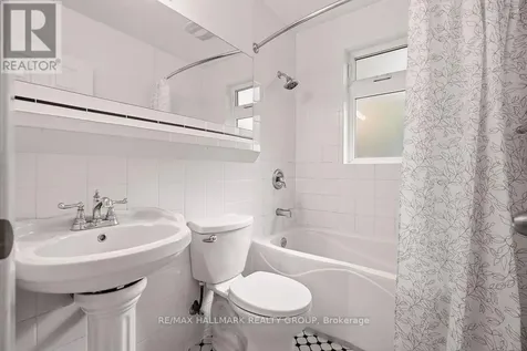 34 Lavergne Street Ottawa ON K1L 5G3