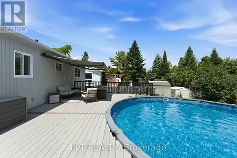 34 Fringewood Drive Ottawa ON K2S 1V1