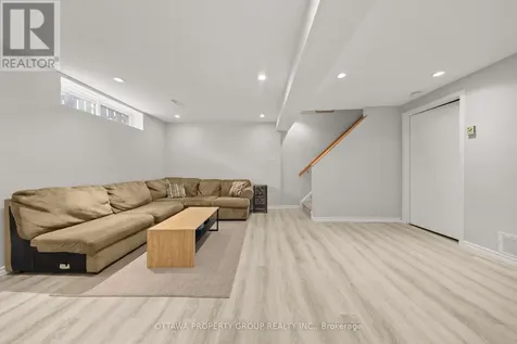 13 Bentbrook Crescent Ottawa ON K2J 3X9