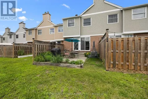 13 Bentbrook Crescent Ottawa ON K2J 3X9