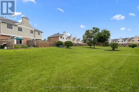 13 Bentbrook Crescent Ottawa ON K2J 3X9