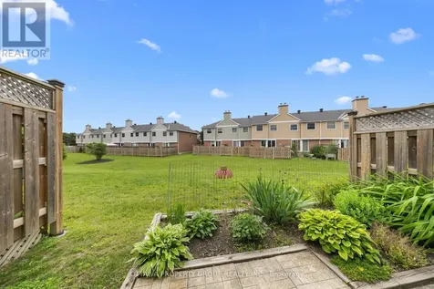13 Bentbrook Crescent Ottawa ON K2J 3X9