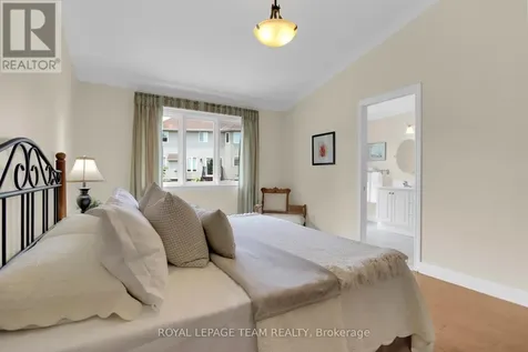 83 Waterthrush Crescent Ottawa ON K2M 2V1