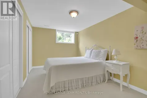83 Waterthrush Crescent Ottawa ON K2M 2V1