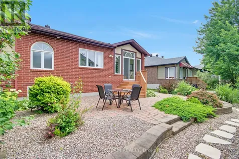 83 Waterthrush Crescent Ottawa ON K2M 2V1