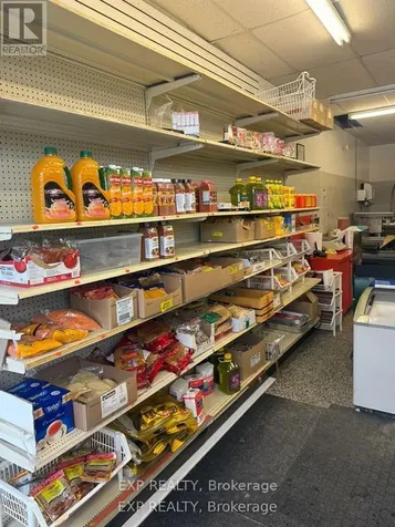 109 Mann Avenue East Ottawa ON K1N 5A4
