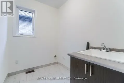 26 Del Grappa Street Caledon ON L7C 4L1