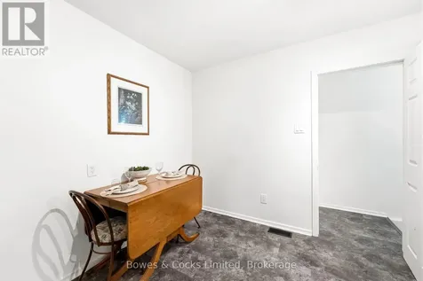 316 Leon Avenue Selwyn ON K9L 1M1