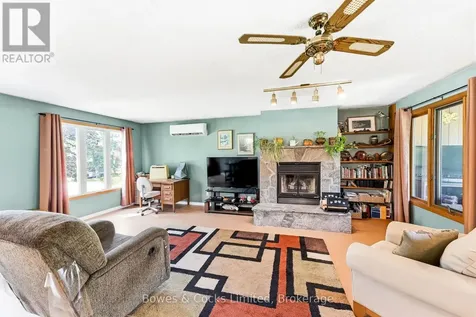 316 Leon Avenue Selwyn ON K9L 1M1