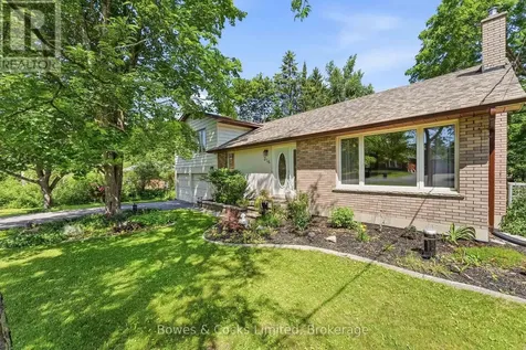 316 Leon Avenue Selwyn ON K9L 1M1