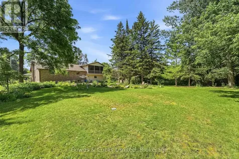 316 Leon Avenue Selwyn ON K9L 1M1