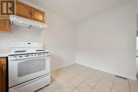 427 Victoria Road North Guelph (victoria North) ON N1E 5J0