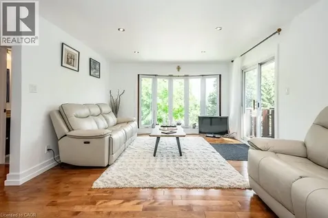 22 Dundonald Road Cambridge ON N1S 3H3