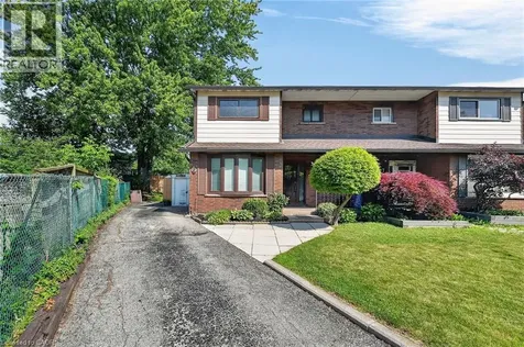 5 Hugo Court Hamilton ON L9C 4Y8