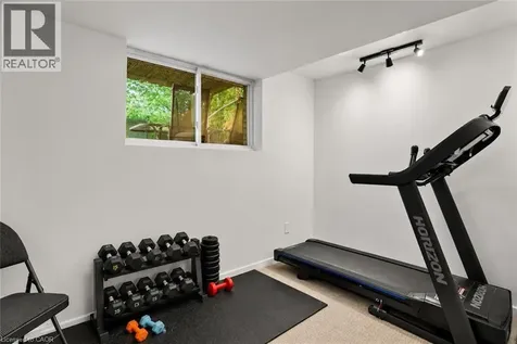 7 Ameer Drive St. Catharines ON L2N 3S9