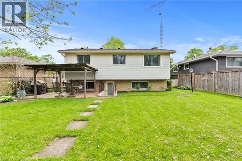 7 Ameer Drive St. Catharines ON L2N 3S9