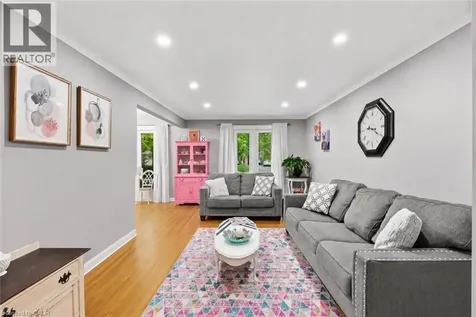 7 Ameer Drive St. Catharines ON L2N 3S9