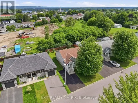311 Nelson Street Hawkesbury ON K6A 1M1