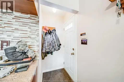5122 Colbourne Drive Windsor ON N8T 1T8