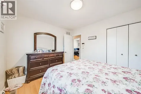 5122 Colbourne Drive Windsor ON N8T 1T8