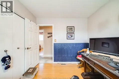 5122 Colbourne Drive Windsor ON N8T 1T8
