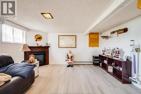5122 Colbourne Drive Windsor ON N8T 1T8