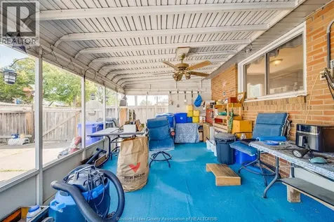 5122 Colbourne Drive Windsor ON N8T 1T8