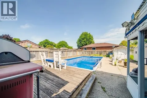 5122 Colbourne Drive Windsor ON N8T 1T8