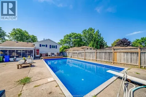 5122 Colbourne Drive Windsor ON N8T 1T8