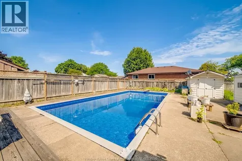 5122 Colbourne Drive Windsor ON N8T 1T8