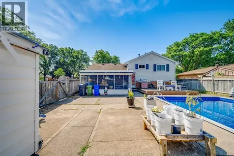 5122 Colbourne Drive Windsor ON N8T 1T8