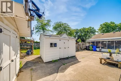 5122 Colbourne Drive Windsor ON N8T 1T8