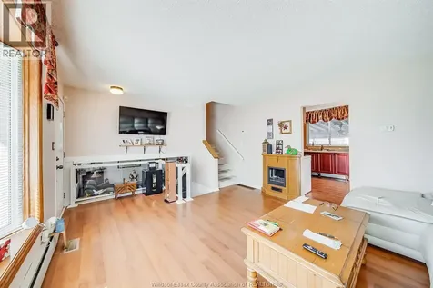 5122 Colbourne Drive Windsor ON N8T 1T8