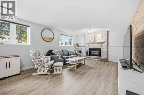 118 Finch Drive Sarnia ON N7S 5R9
