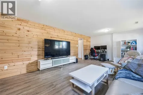 118 Finch Drive Sarnia ON N7S 5R9