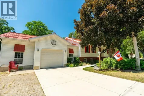 9952 Powell Road Lambton Shores ON N0N 2L0