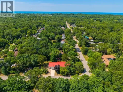 9952 Powell Road Lambton Shores ON N0N 2L0