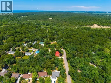 9952 Powell Road Lambton Shores ON N0N 2L0