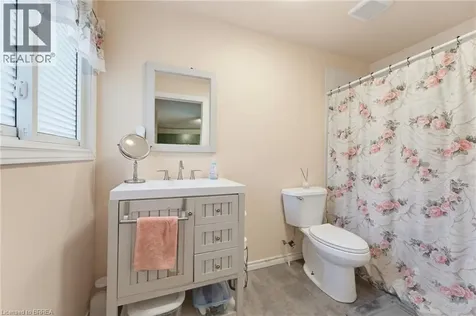 128 Mary Street Brantford ON N3S 3B9