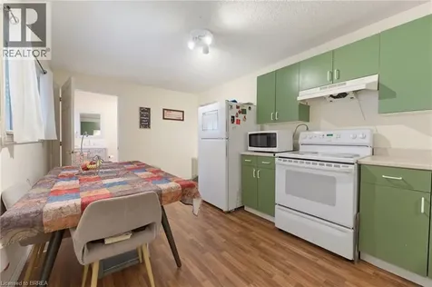 128 Mary Street Brantford ON N3S 3B9