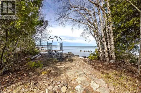2062 Havilland Shores Drive Goulais River ON P0S 1E0