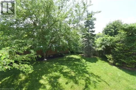 32 Mcmaster Drive Caledonia ON N3W 1H5