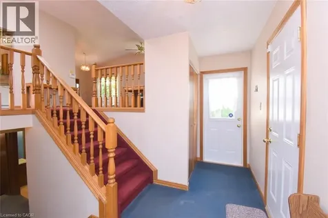 32 Mcmaster Drive Caledonia ON N3W 1H5