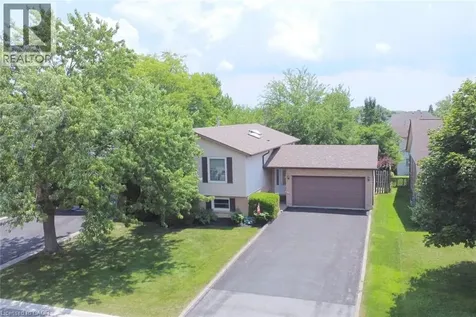 32 Mcmaster Drive Caledonia ON N3W 1H5