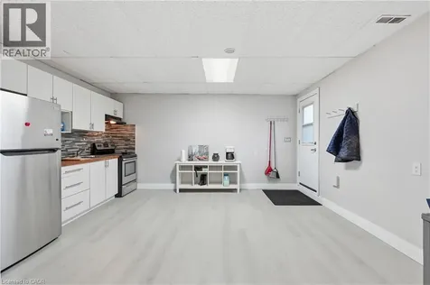 5196 Fourth Avenue Niagara Falls ON L2E 1P4