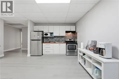 5196 Fourth Avenue Niagara Falls ON L2E 1P4