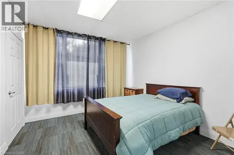 5196 Fourth Avenue Niagara Falls ON L2E 1P4