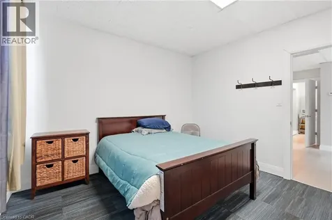 5196 Fourth Avenue Niagara Falls ON L2E 1P4