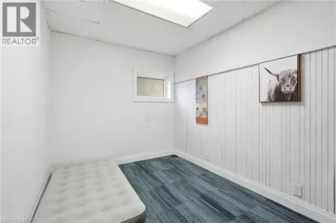 5196 Fourth Avenue Niagara Falls ON L2E 1P4